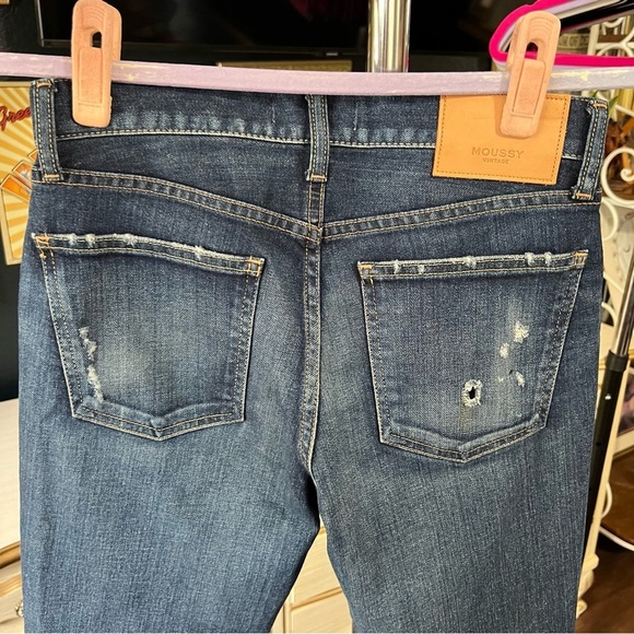 Moussy Vintage Howa Distressed Selvedge Jeans - Picture 14 of 16
